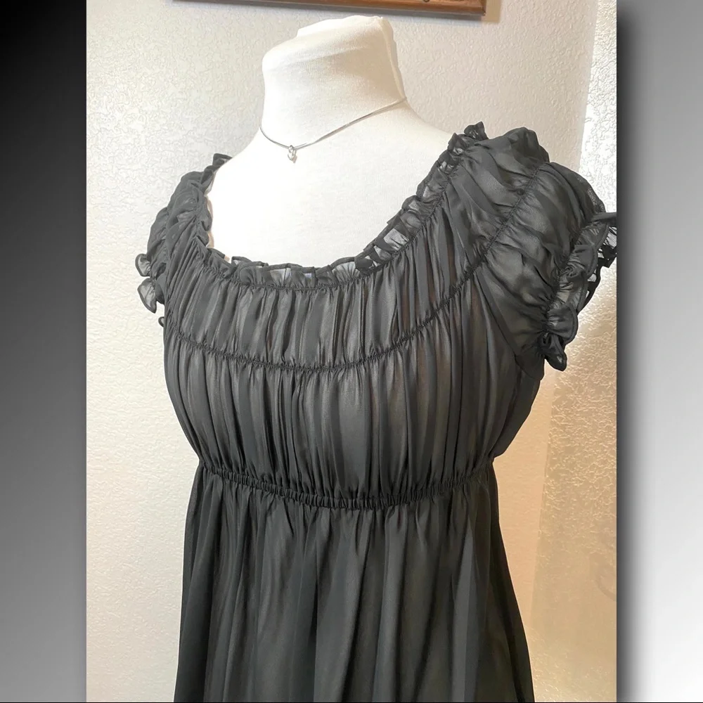 💕HP💕 Rare Vintage Victoria’s Secret Black Baby Doll
Size S - Picture 2 of 10